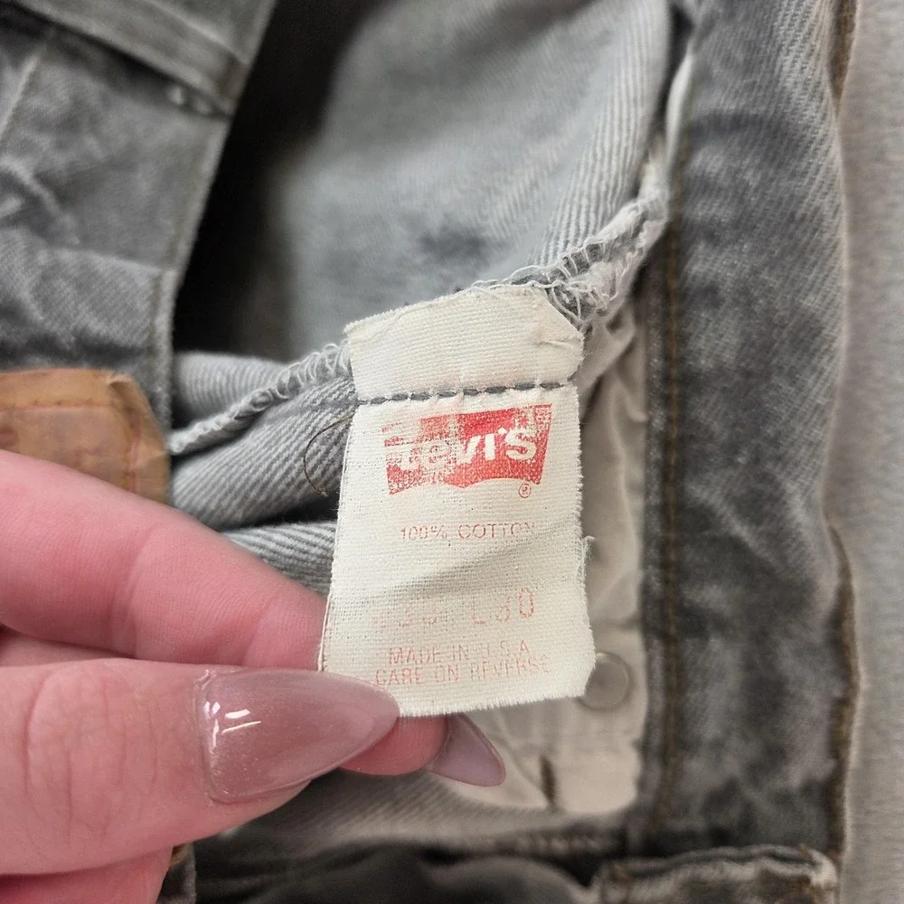 Vintage Levis 501 Jeans Mens Gray Made USA Button Fly Denim 90s Y2K Fits 30x27